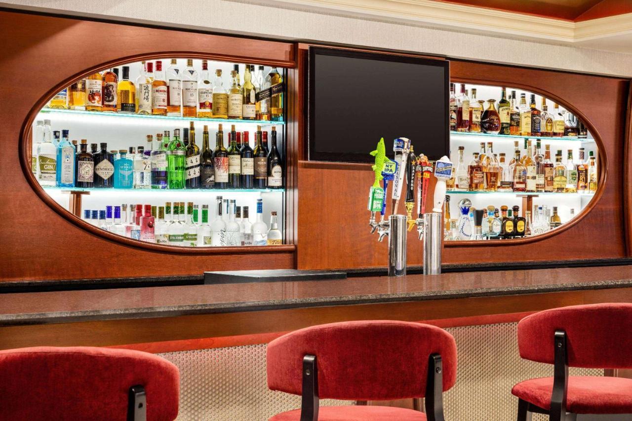 Viana Hotel And Spa, Trademark Collection By Wyndham Westbury Exteriör bild