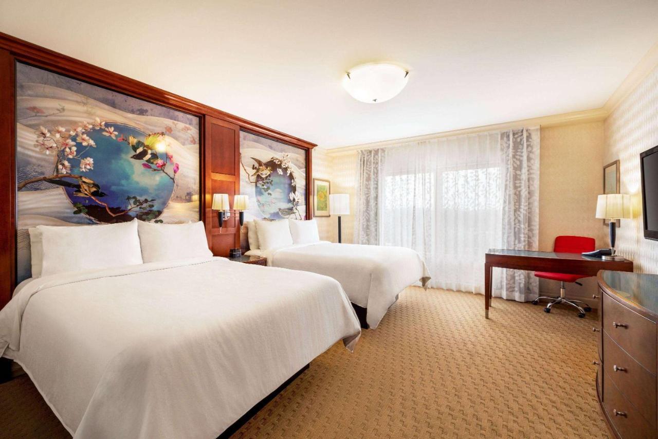 Viana Hotel And Spa, Trademark Collection By Wyndham Westbury Exteriör bild