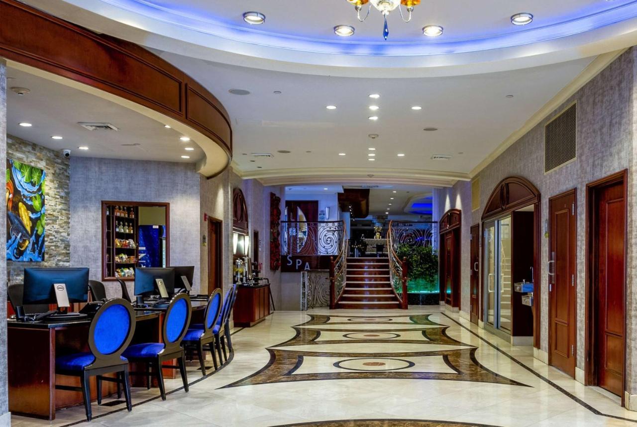 Viana Hotel And Spa, Trademark Collection By Wyndham Westbury Exteriör bild