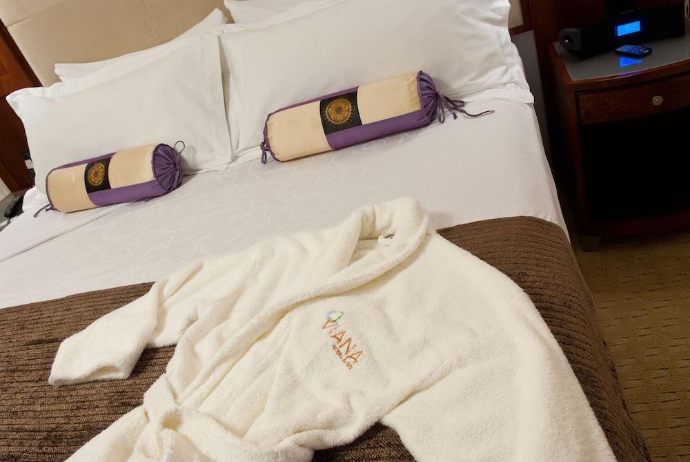 Viana Hotel And Spa, Trademark Collection By Wyndham Westbury Exteriör bild